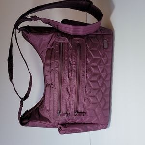 Lug Camper 3 shimmer wine crossbody NWOT